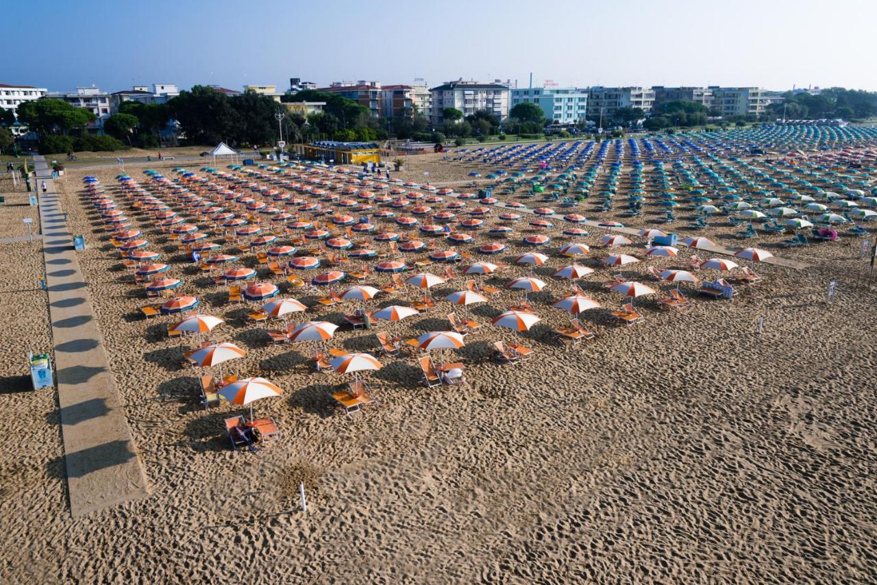 Girasoli Bibione Exterior photo